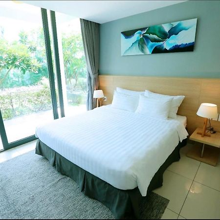 Okinawa Villas And Beach Club - Oceanami Resort Long Hai Buitenkant foto