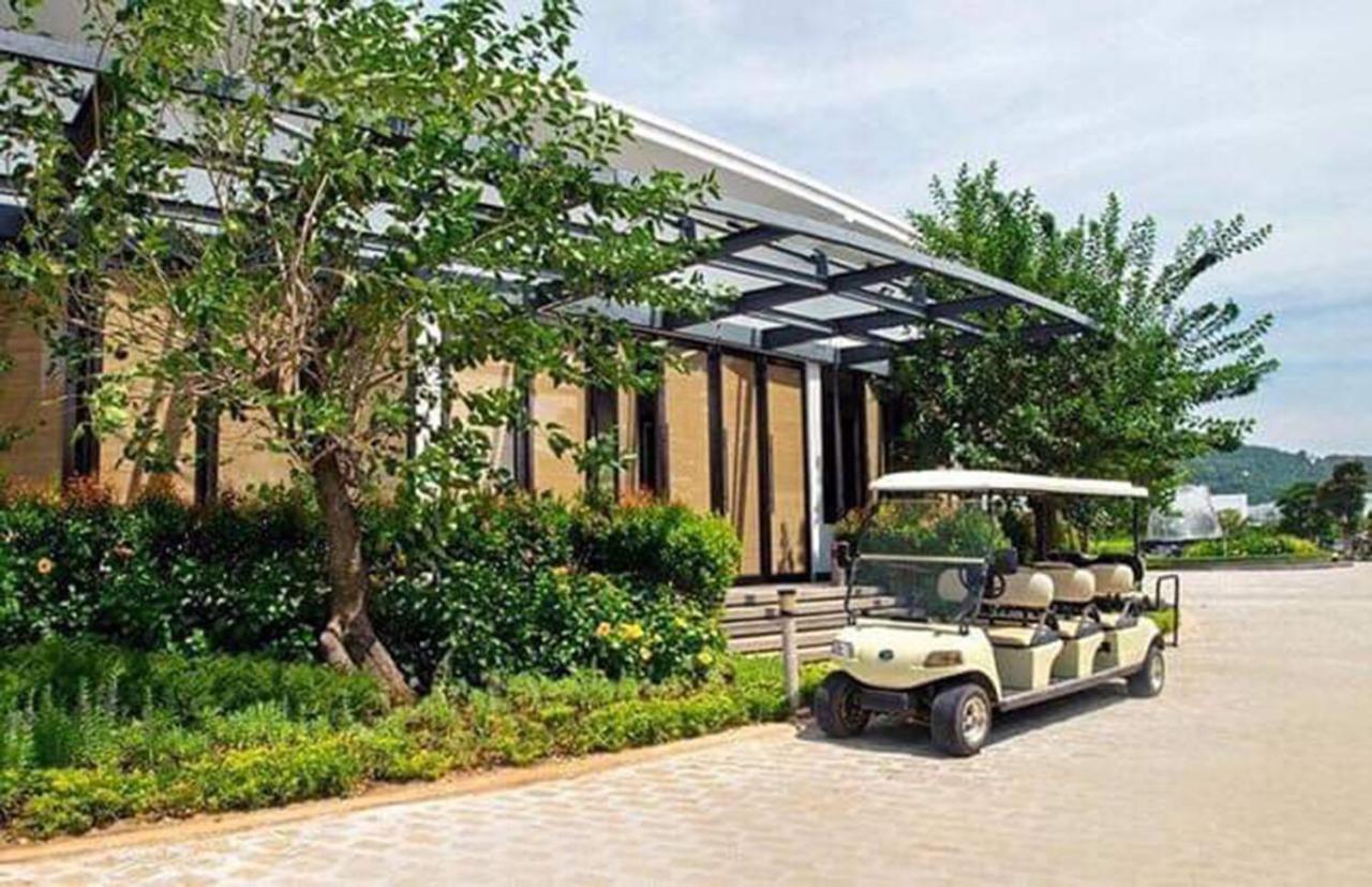 Okinawa Villas And Beach Club - Oceanami Resort Long Hai Buitenkant foto