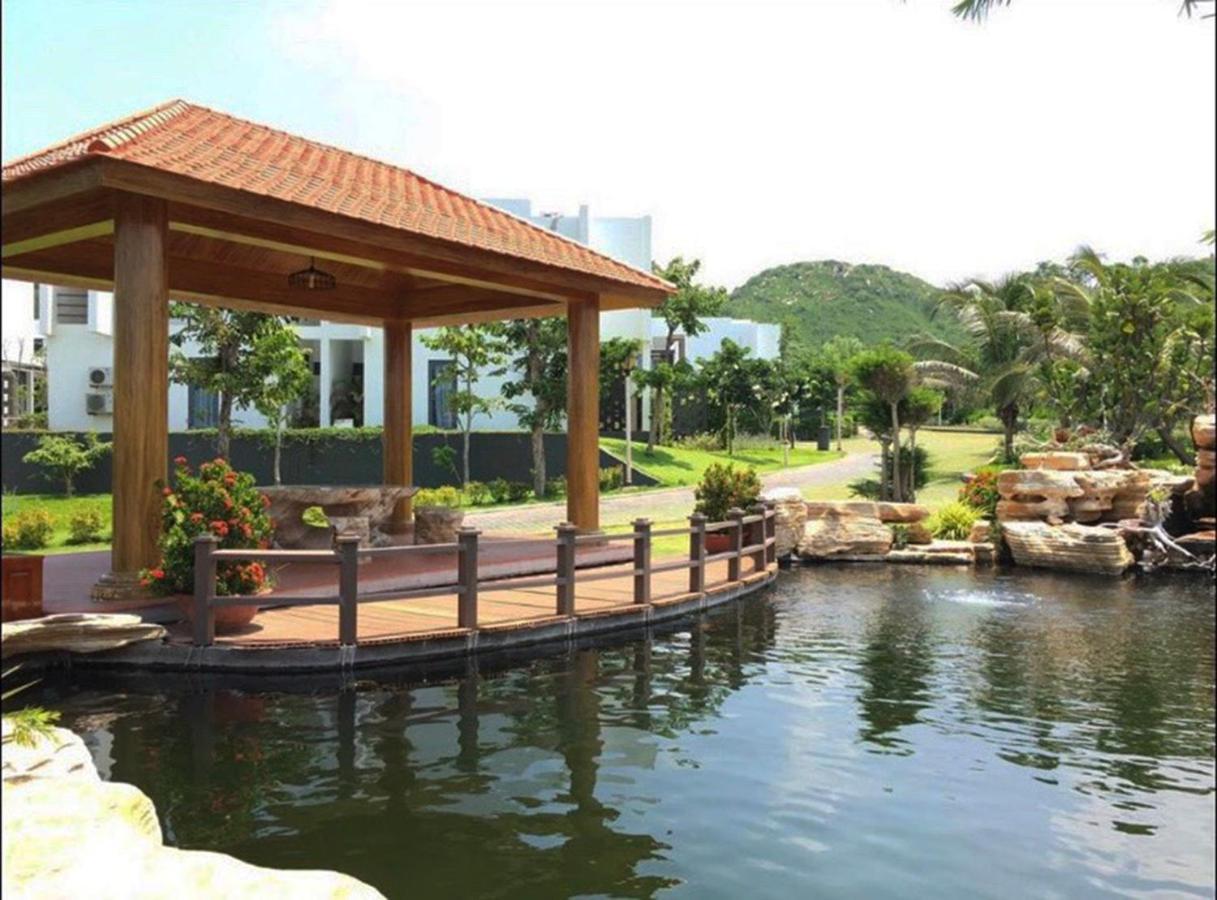 Okinawa Villas And Beach Club - Oceanami Resort Long Hai Buitenkant foto