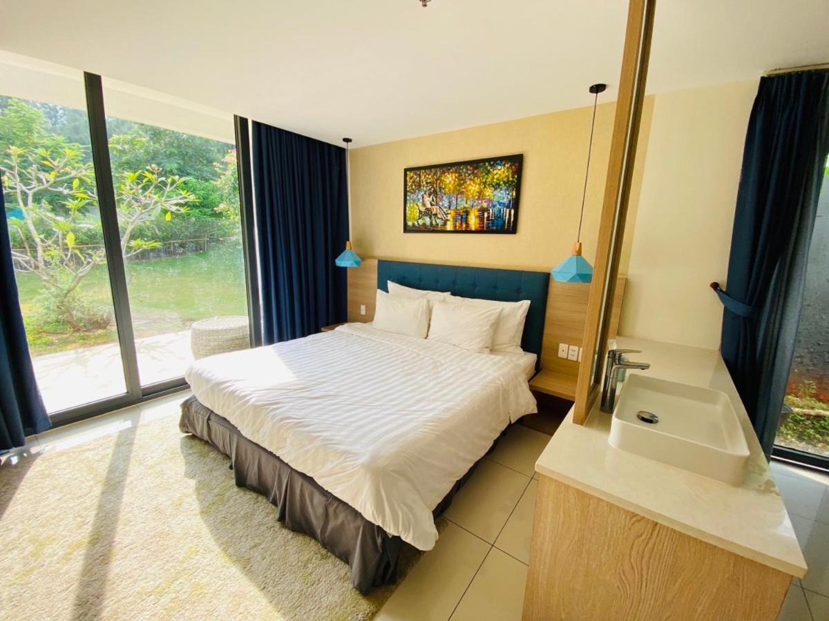 Okinawa Villas And Beach Club - Oceanami Resort Long Hai Buitenkant foto