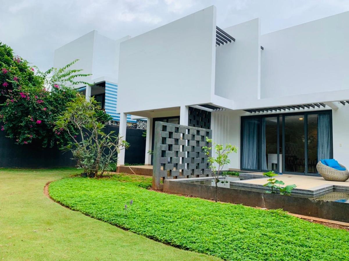 Okinawa Villas And Beach Club - Oceanami Resort Long Hai Buitenkant foto